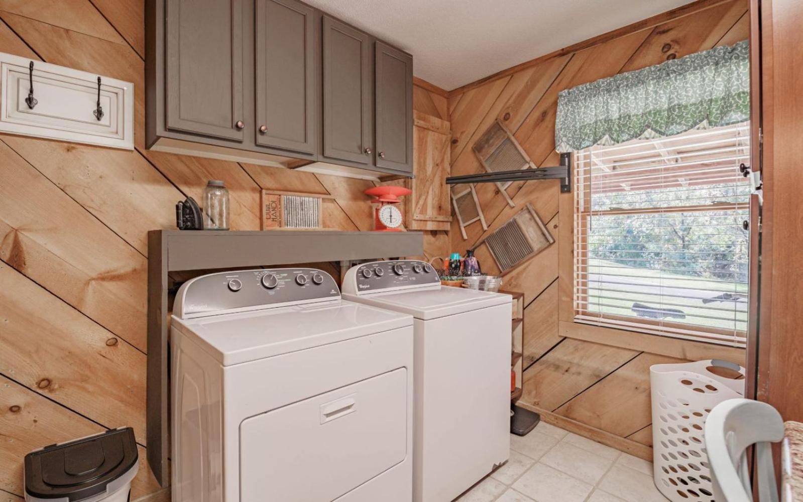 Wooded Bliss Hot Tub Single Level Cabin With No Steps Rocking Chairs And Wooded Views Pigeon Forge Kültér fotó