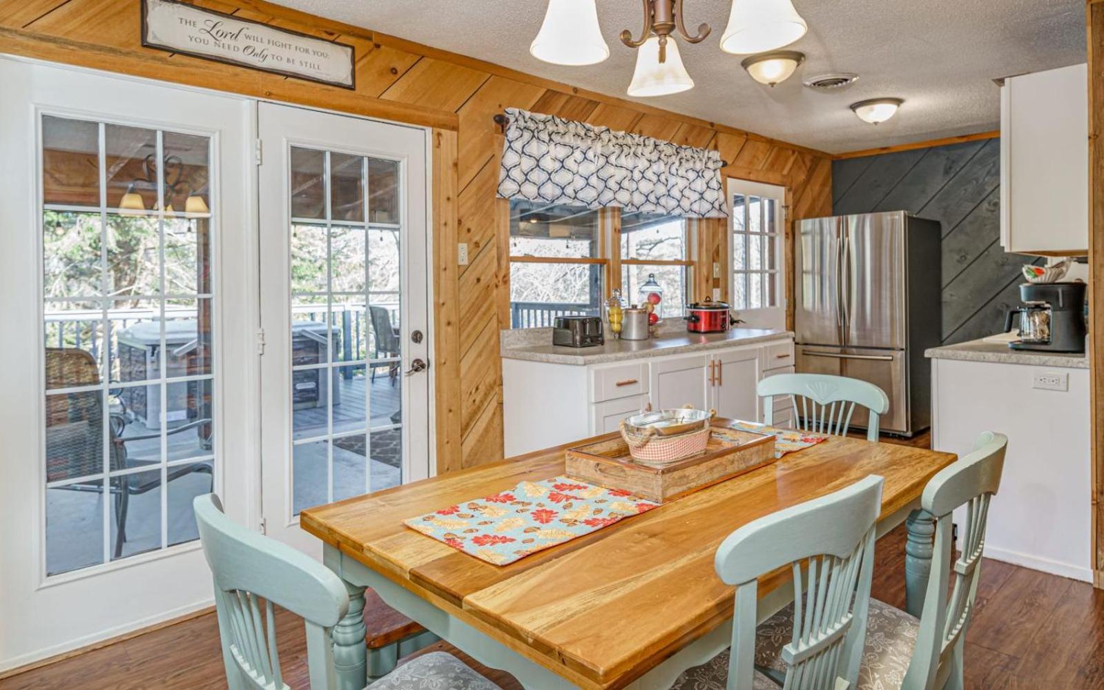 Wooded Bliss Hot Tub Single Level Cabin With No Steps Rocking Chairs And Wooded Views Pigeon Forge Kültér fotó